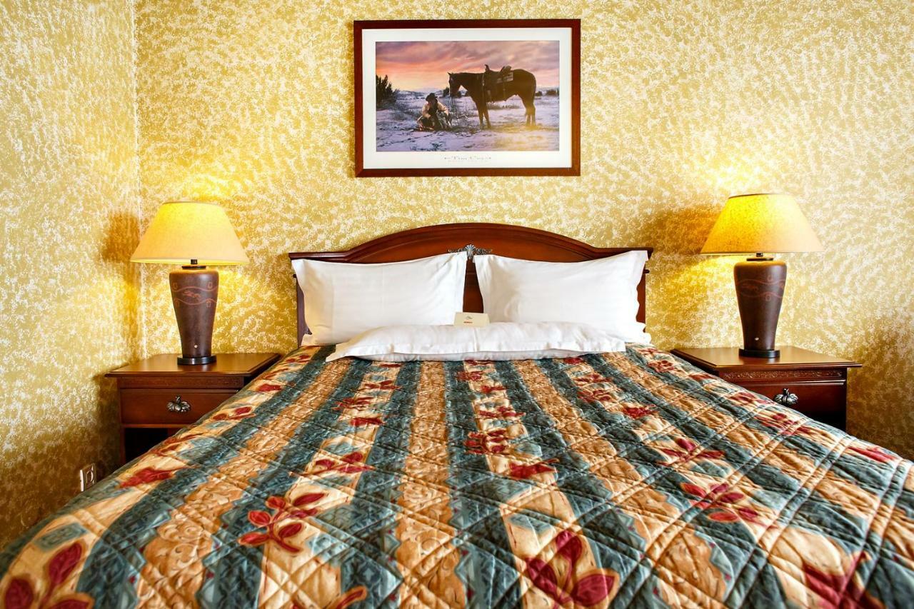Little Texas Iasi Hotel Екстериор снимка